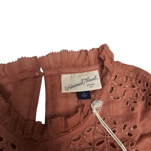 NWT Universal Thread Eyelet Ruffle Short Sleeve Cotton Top Juniors Size Large - Picture 6 of 9